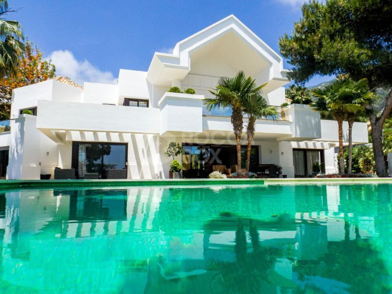 Luxurious Villa in Sierra Blanca - A Harmonious Blend of Design and Location