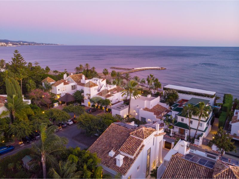 Opulent beachside villa located in the prestigious Puente Romano resort with easy access to the beach.