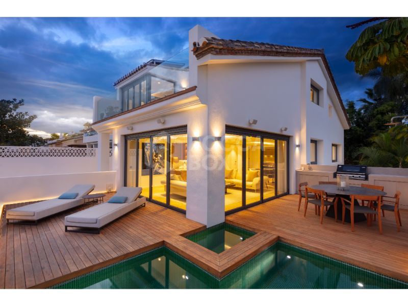 Opulent beachside villa located in the prestigious Puente Romano resort with easy access to the beach.