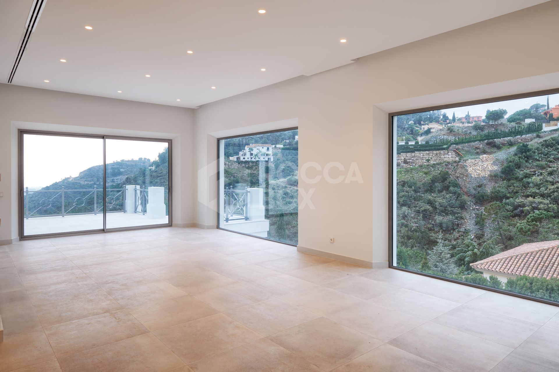 Spectacular luxury villa for sale in El Madroñal, Benahavis.