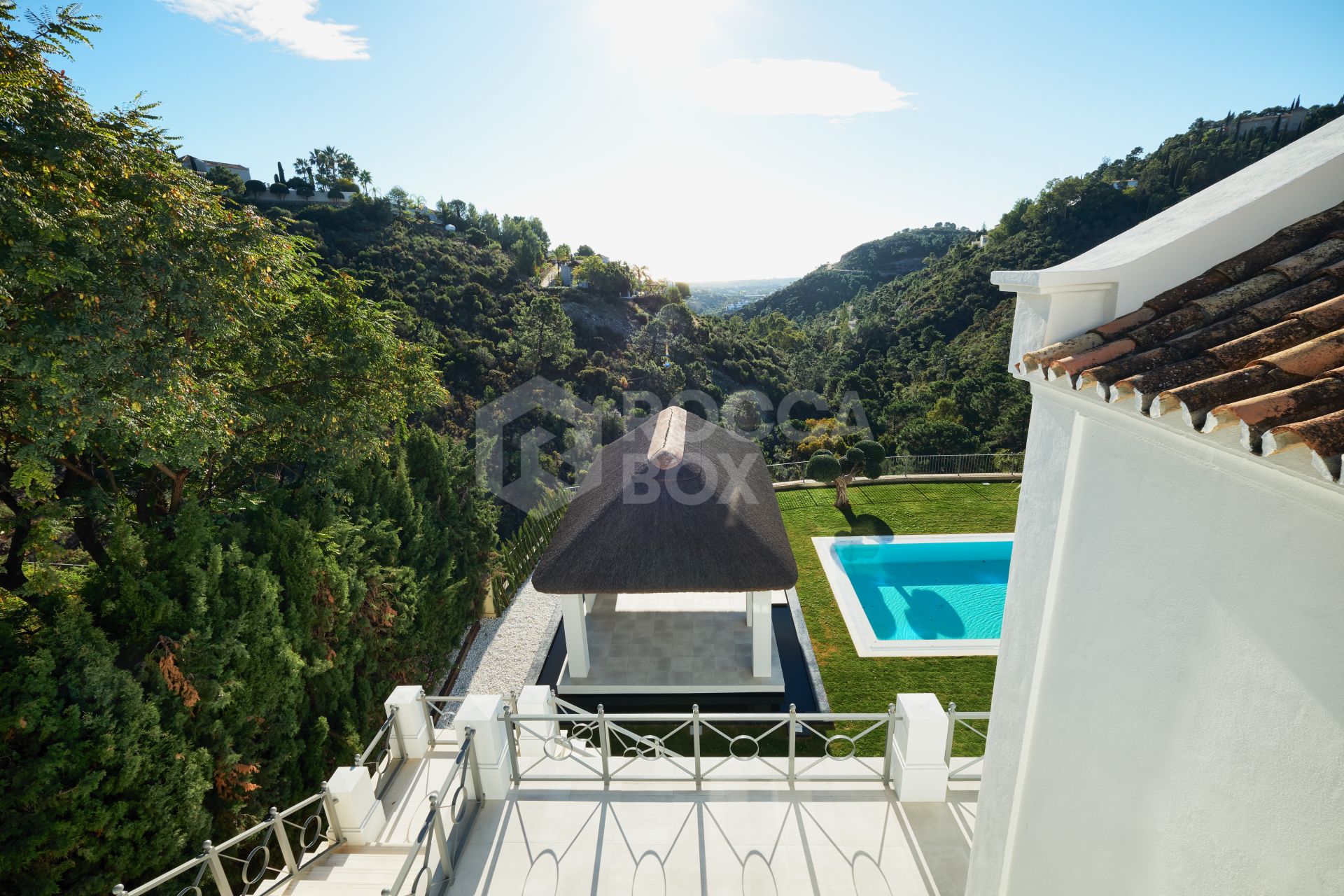 Spectacular luxury villa for sale in El Madroñal, Benahavis.