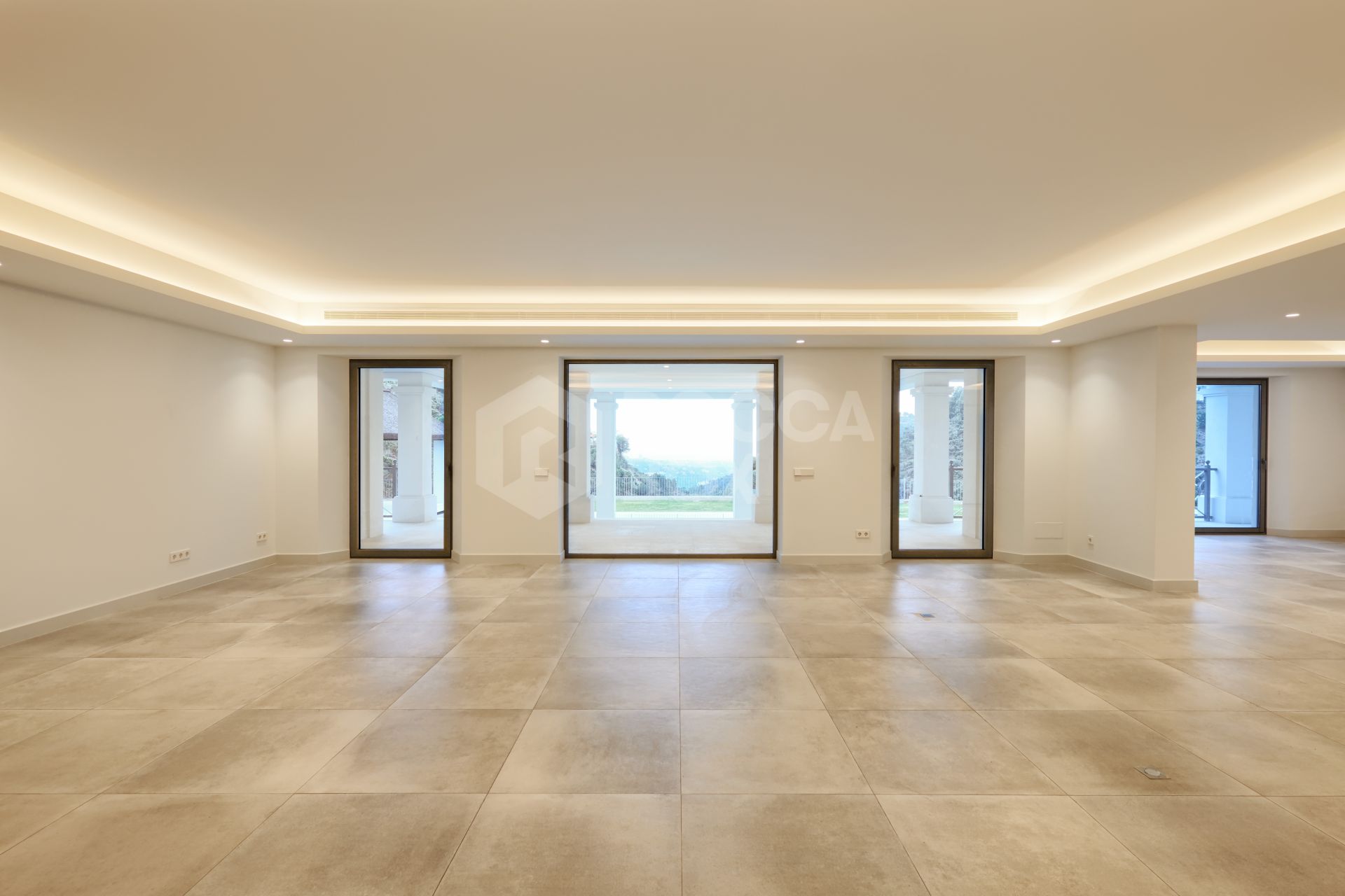 Spectacular luxury villa for sale in El Madroñal, Benahavis.