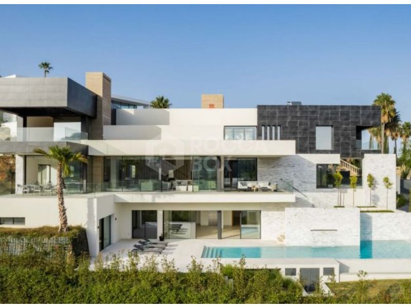 VILLA FOR SALE IN LA ALQUERIA, BENAHAVIS