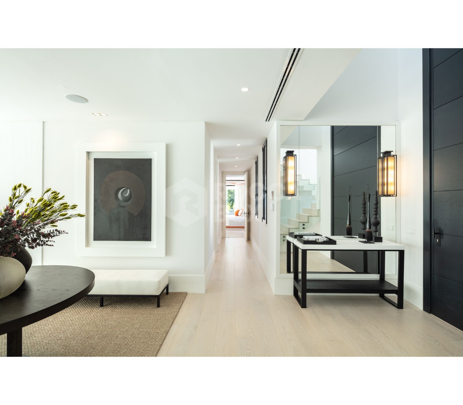 Bespoke and brand new contemporary home, situated in El Herrojo, within the La Quinta Golf & Country Club resort, offering maximum accommodation in a prime location.