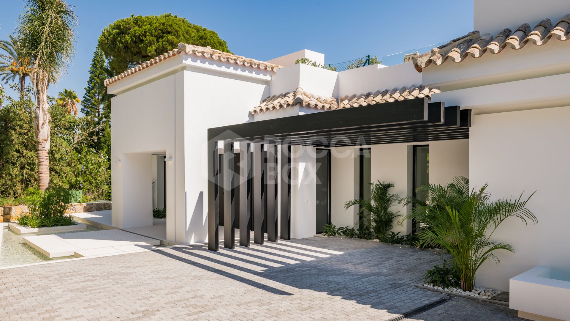 A World Of Luxury Elegance & Prestige. A Modern 4 Bed Villa in Nueva Andalucia, Marbella