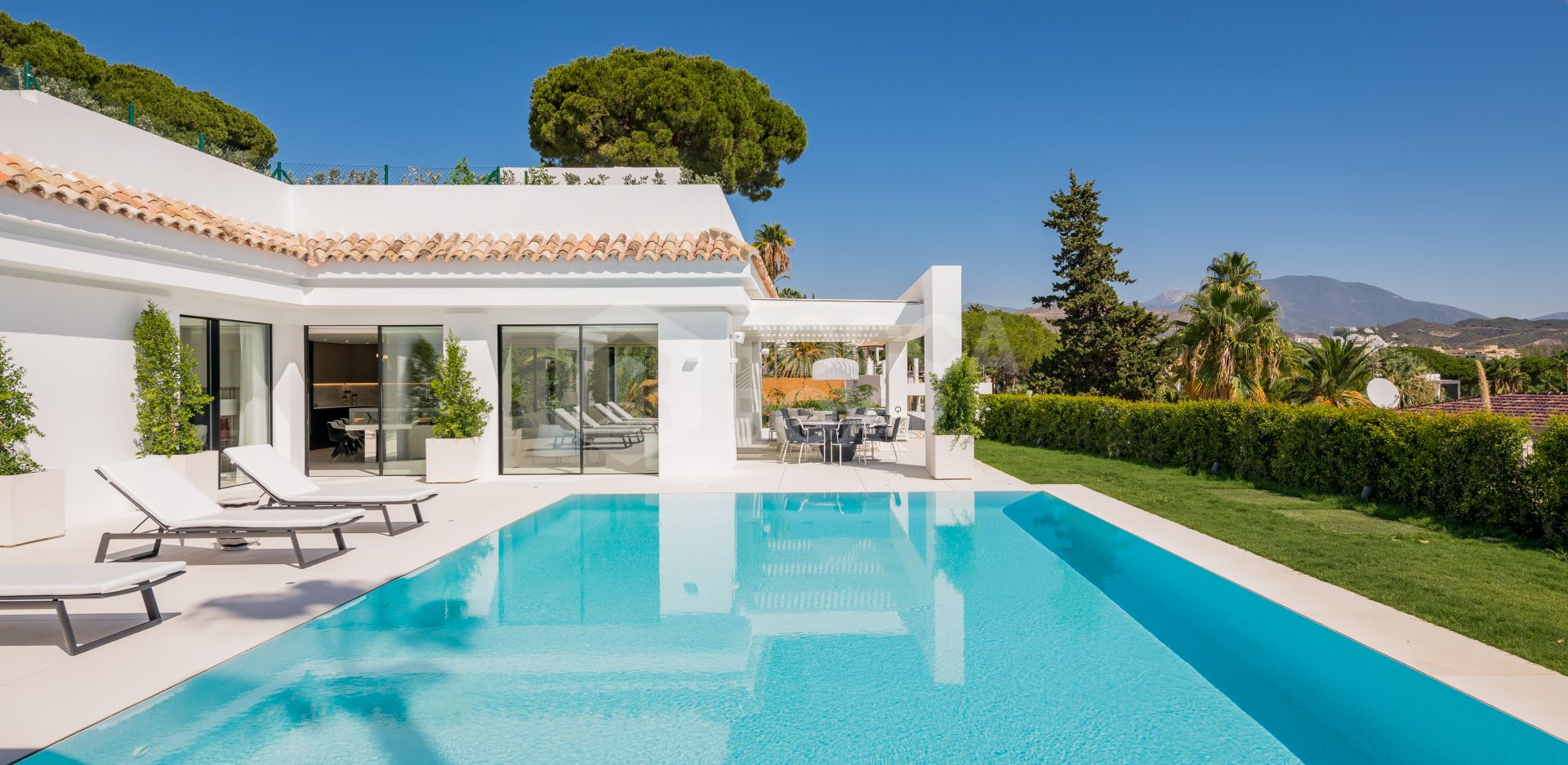 A World Of Luxury Elegance & Prestige. A Modern 4 Bed Villa in Nueva Andalucia, Marbella