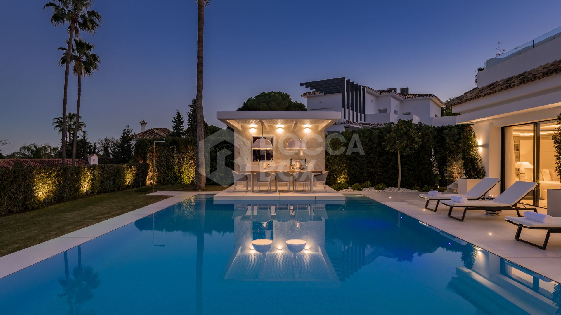 A World Of Luxury Elegance & Prestige. A Modern 4 Bed Villa in Nueva Andalucia, Marbella