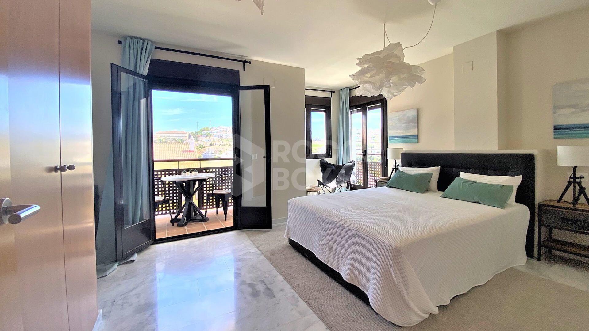 Stunning Townhouses in Prime Location: Marbella Center between and La Cala de Mijas