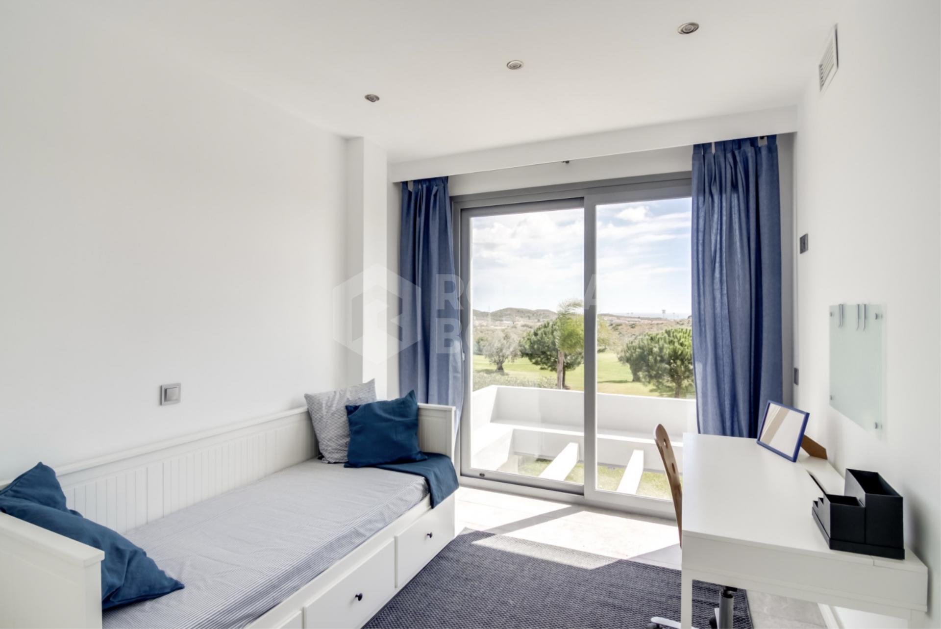 Welcome to an Exquisite New Development of Modern Villas, Embracing the Essence of Costa del Sol