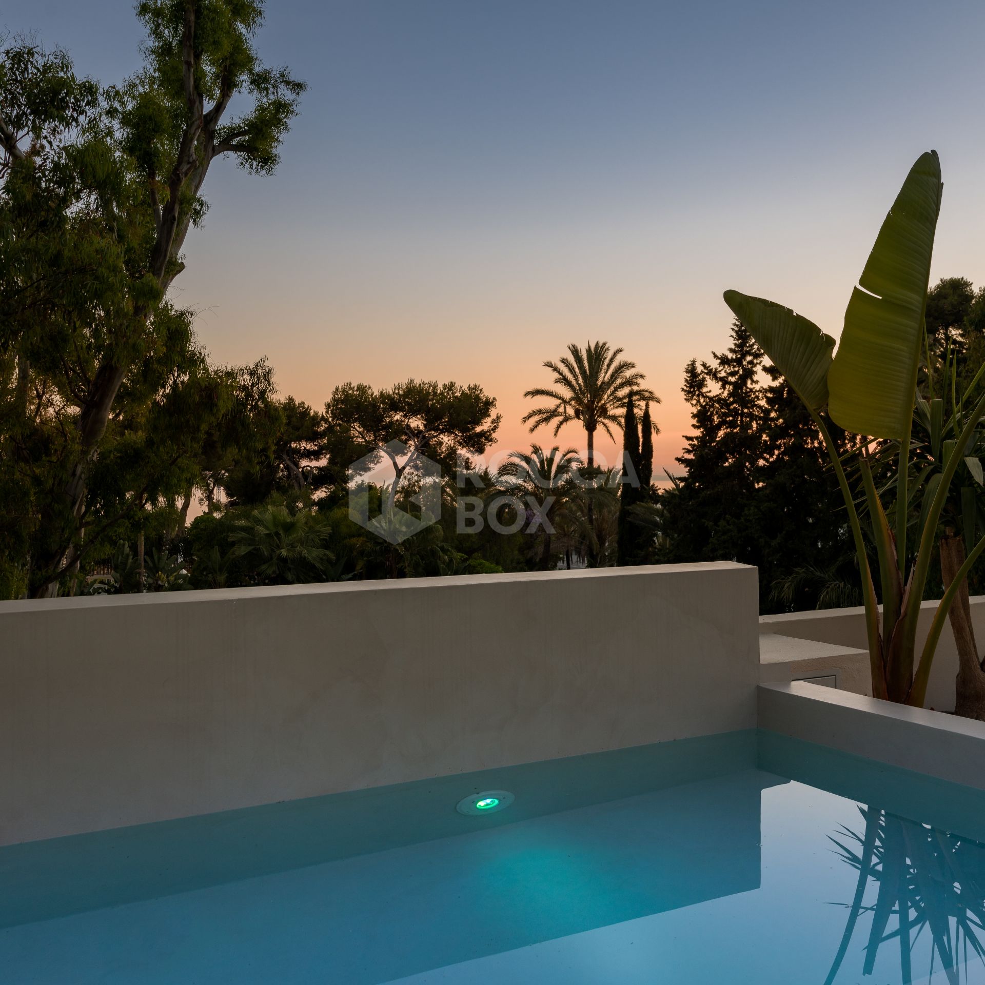 PRIME LOCATION 5 Bedroom Villa In Los Monteros, Marbella