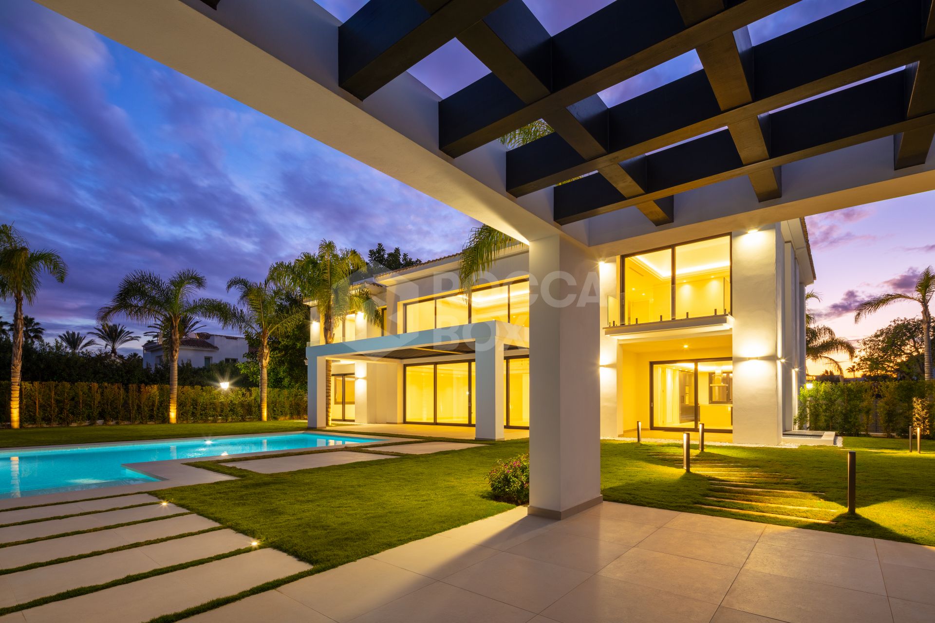 Modern Mansion Less Than 100m From The Beach Marbella