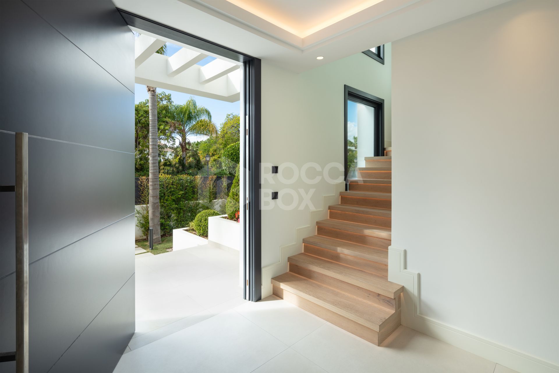 Modern Mansion Less Than 100m From The Beach Marbella
