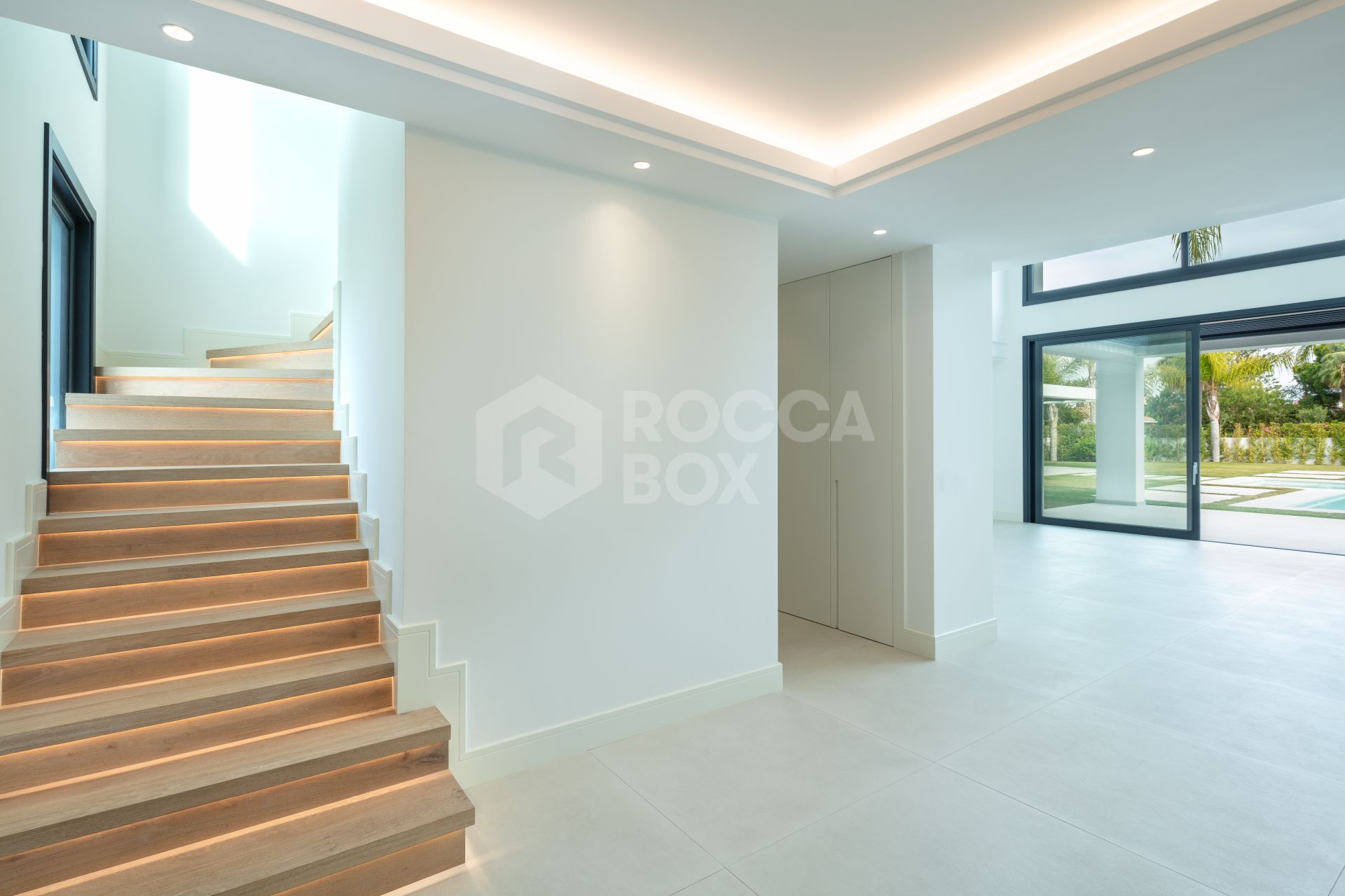 Modern Mansion Less Than 100m From The Beach Marbella
