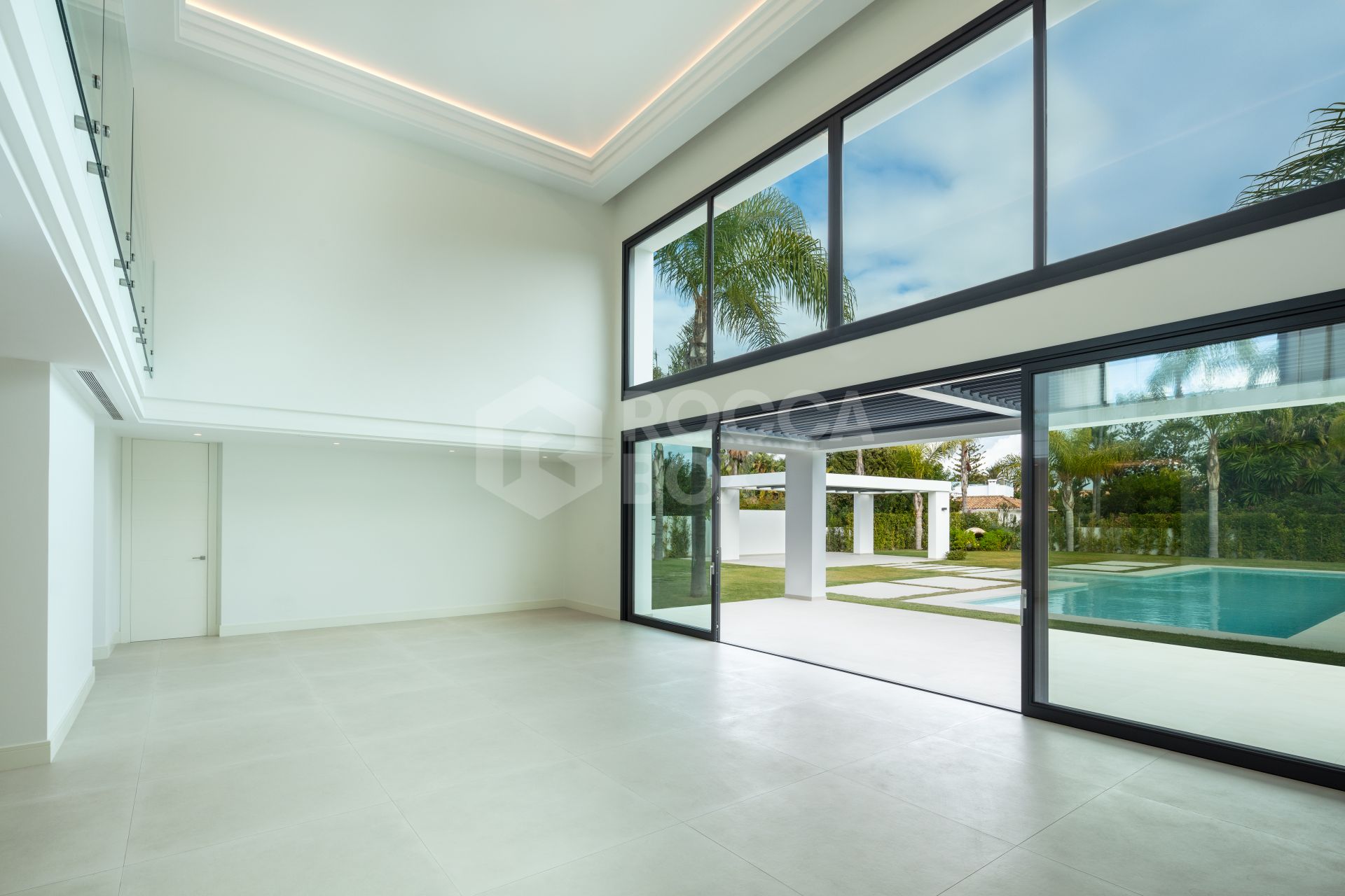 Modern Mansion Less Than 100m From The Beach Marbella