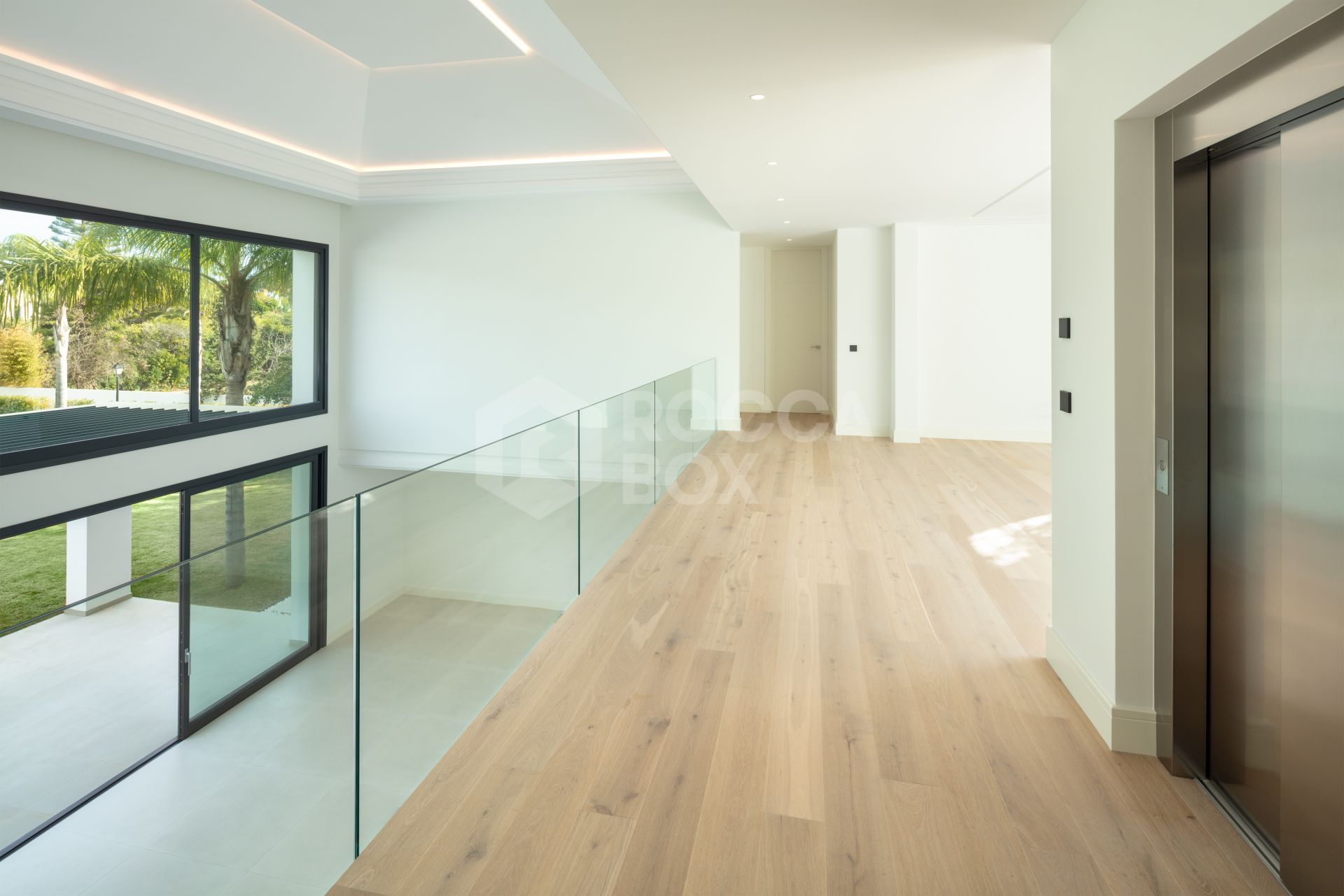 Modern Mansion Less Than 100m From The Beach Marbella