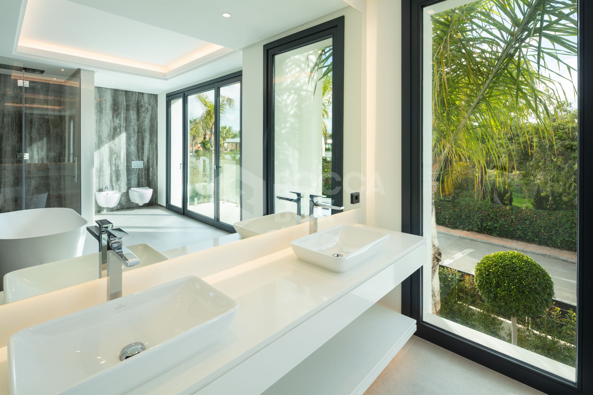 Modern Mansion Less Than 100m From The Beach Marbella