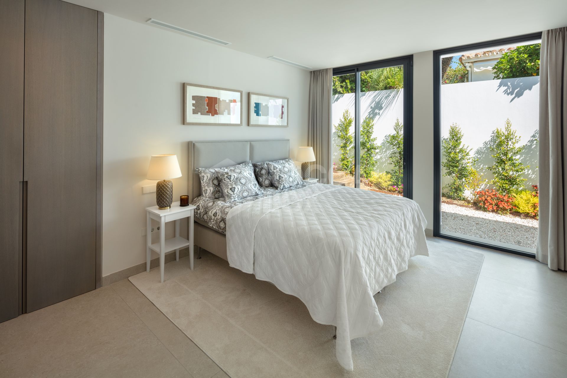 Live In The Lap Of Luxury A Modern 5 Bed 5 Villa Nueva Andalucia, Marbella