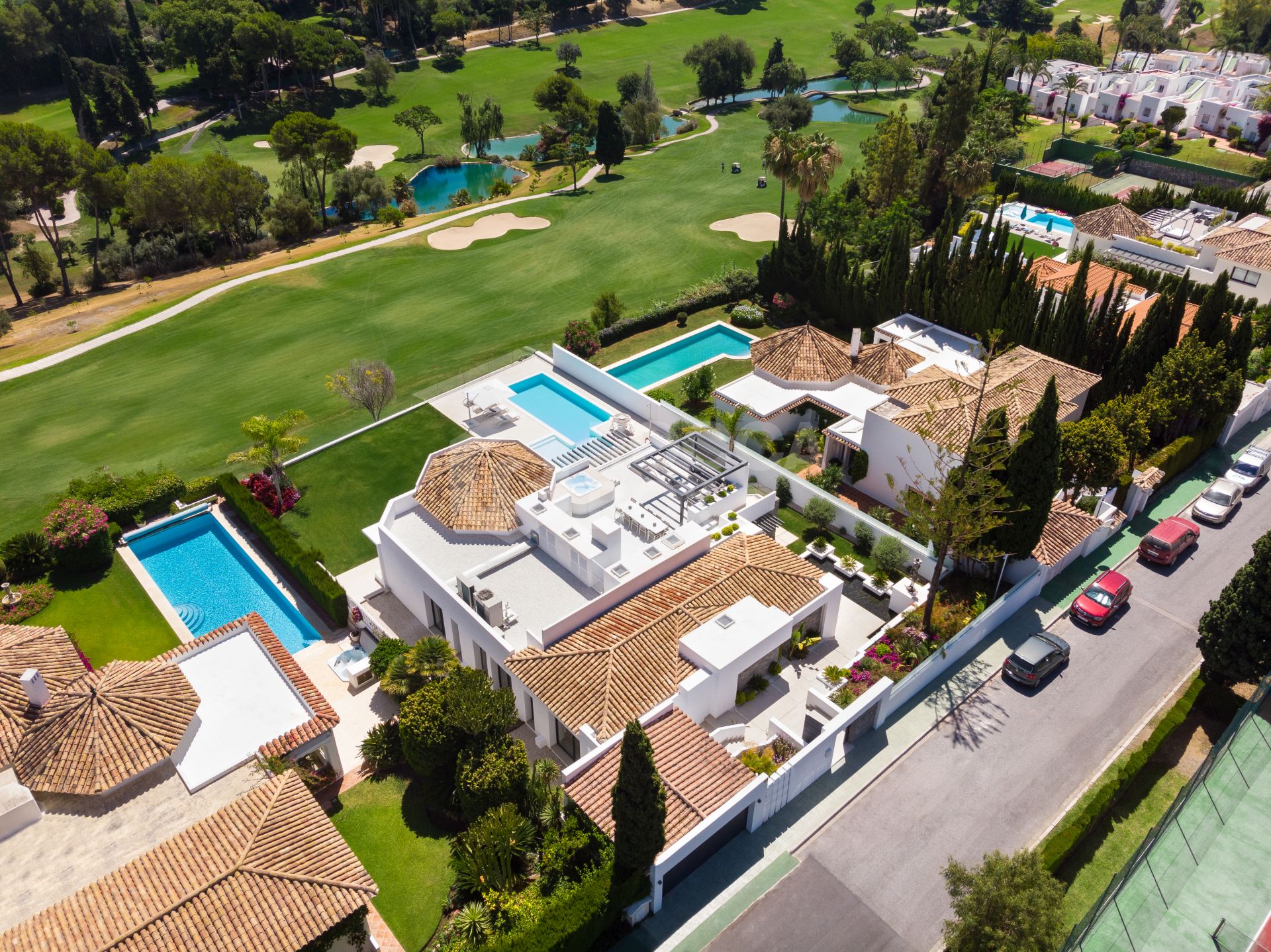 Live In The Lap Of Luxury A Modern 5 Bed 5 Villa Nueva Andalucia, Marbella