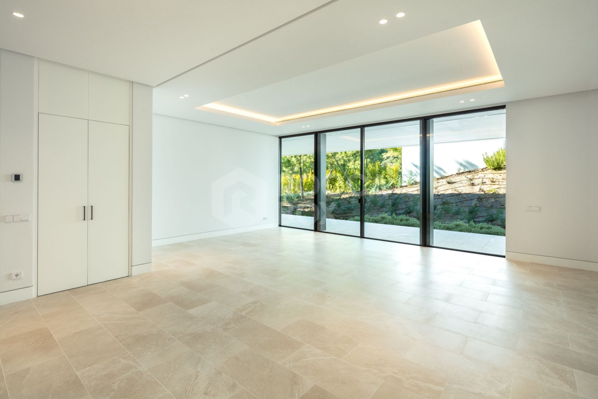 A stunning collection of built mountain villas minutes from Marbella and Puerto Banus.