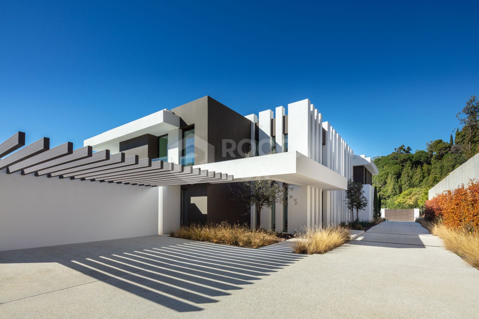 A stunning collection of built mountain villas minutes from Marbella and Puerto Banus.