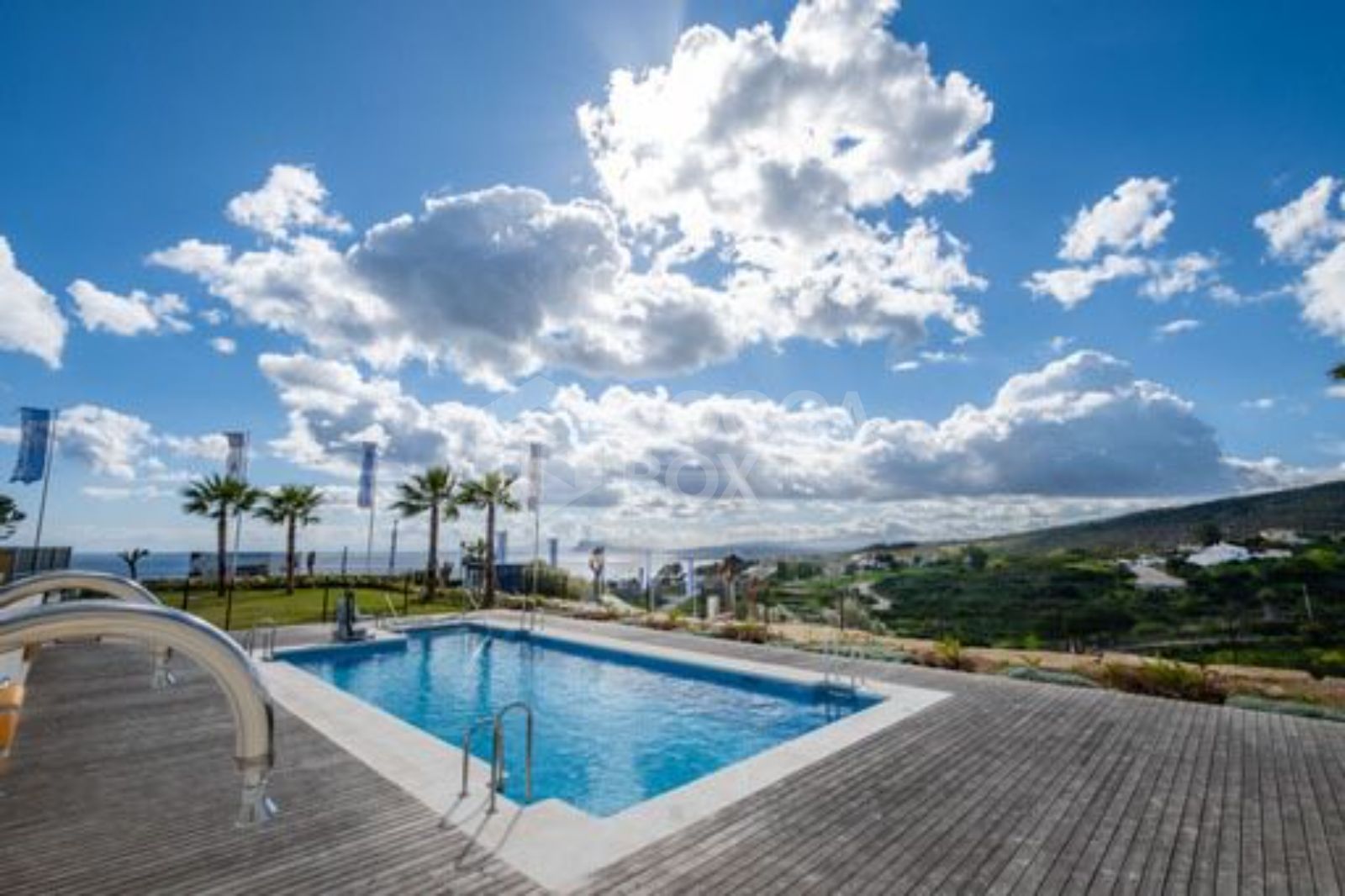 Luxurious Contemporary Villas with Stunning Views: Your Ideal Golf Retreat