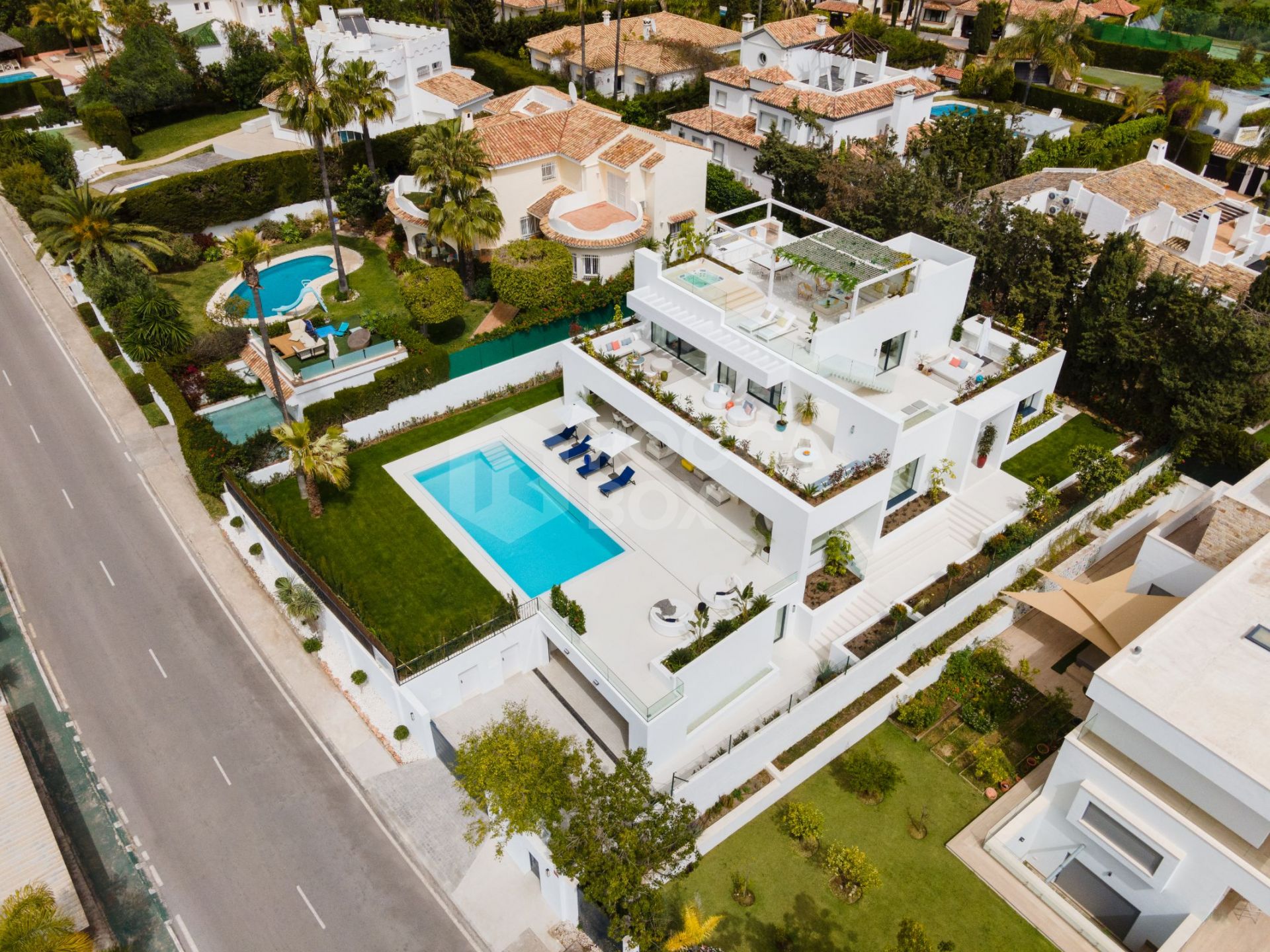 Luxury new villa in the heart of the Golf Valley