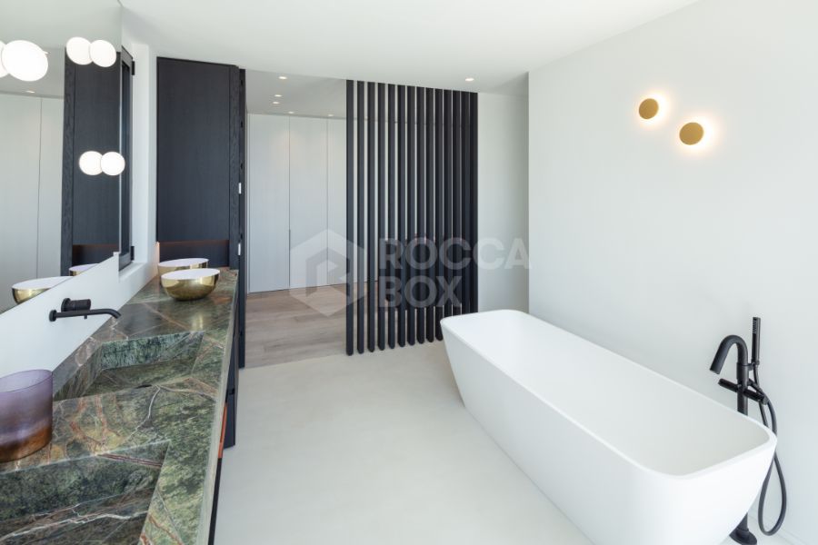 Exquisite Marbella Villa With Panoramic Sea Views