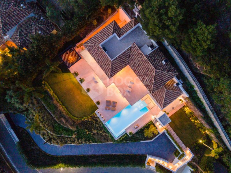 Exquisite Marbella Villa With Panoramic Sea Views