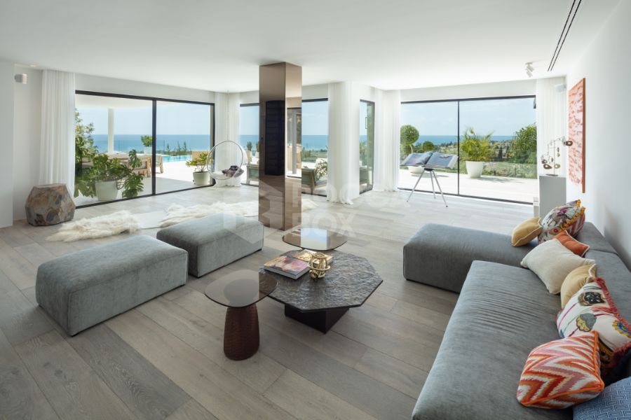 Exquisite Marbella Villa With Panoramic Sea Views