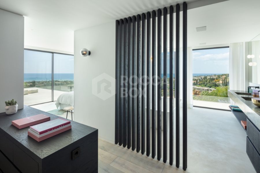 Exquisite Marbella Villa With Panoramic Sea Views