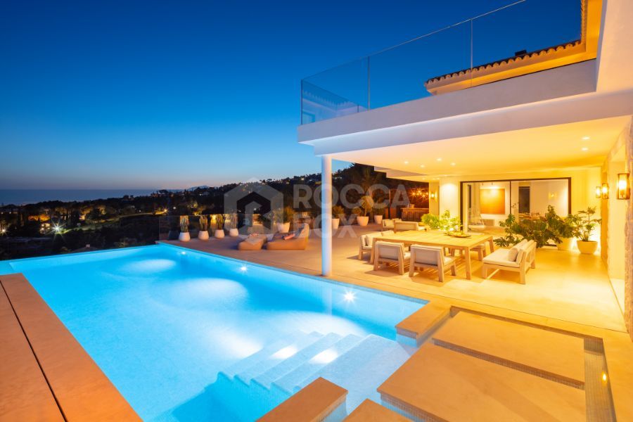 Exquisite Marbella Villa With Panoramic Sea Views