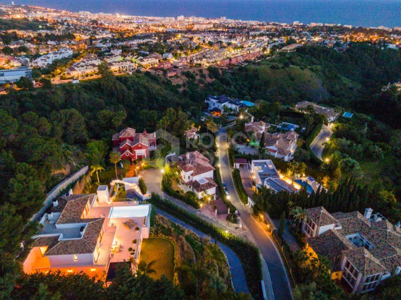 Exquisite Marbella Villa With Panoramic Sea Views