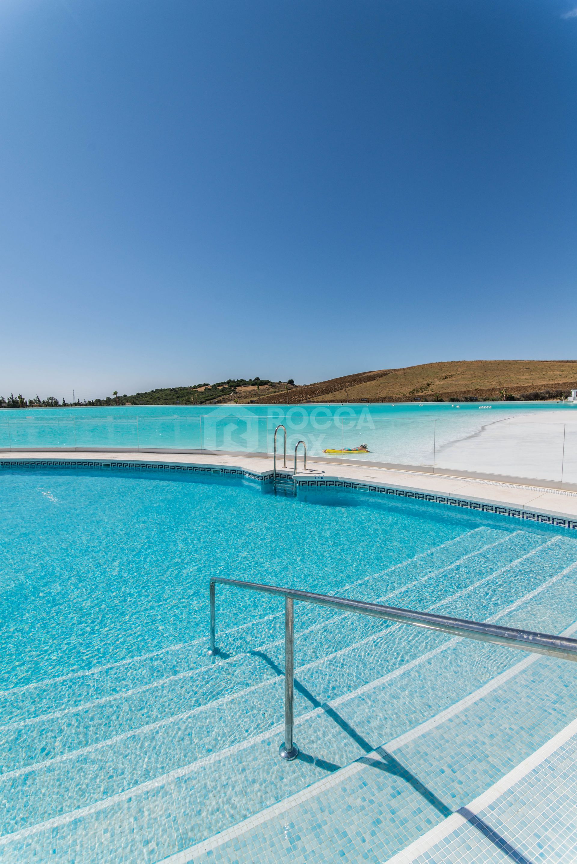 Exquisite Oasis of Luxury Living: Discover Your Dream Residence in a Serene Tropical Haven
