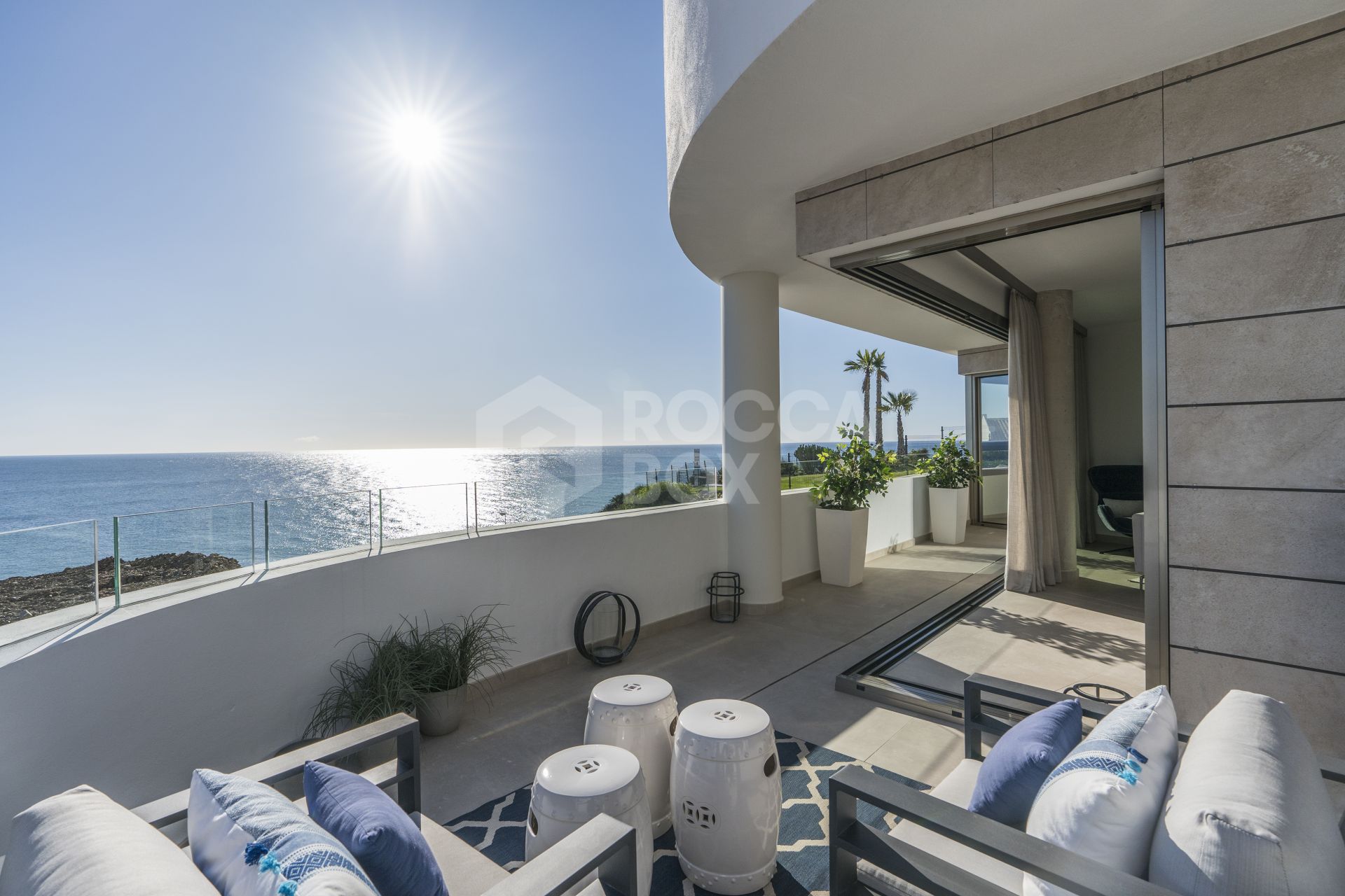 Unmatched Luxury Living: Architectural Masterpiece with Spectacular Sea Views