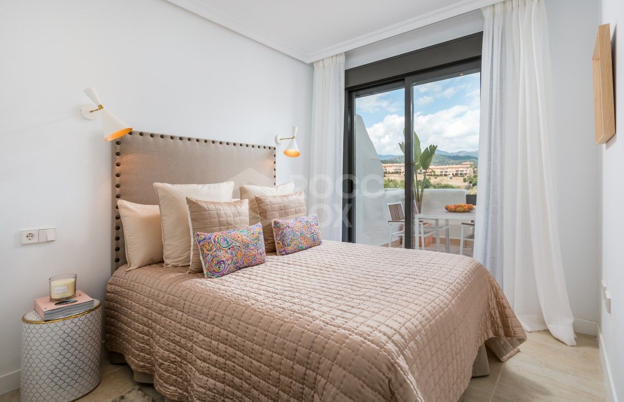 Duplex Penthouse for sale in La Resina Golf, Estepona East