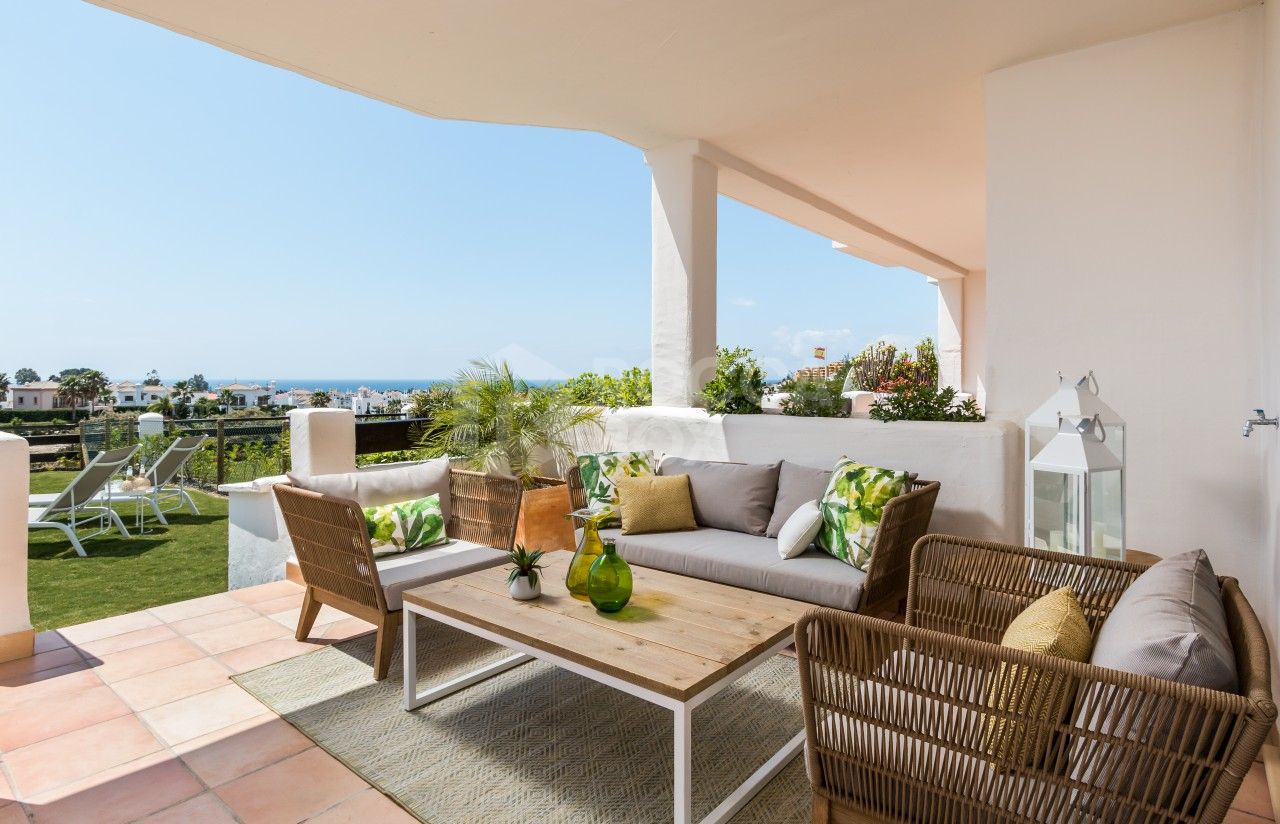 Duplex Penthouse for sale in La Resina Golf, Estepona East