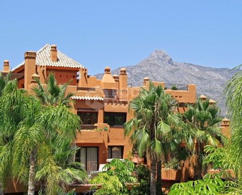 LA ALZAMBRA HILL CLUB COMPLEX IN PUERTO BANUS, MARBELLA.