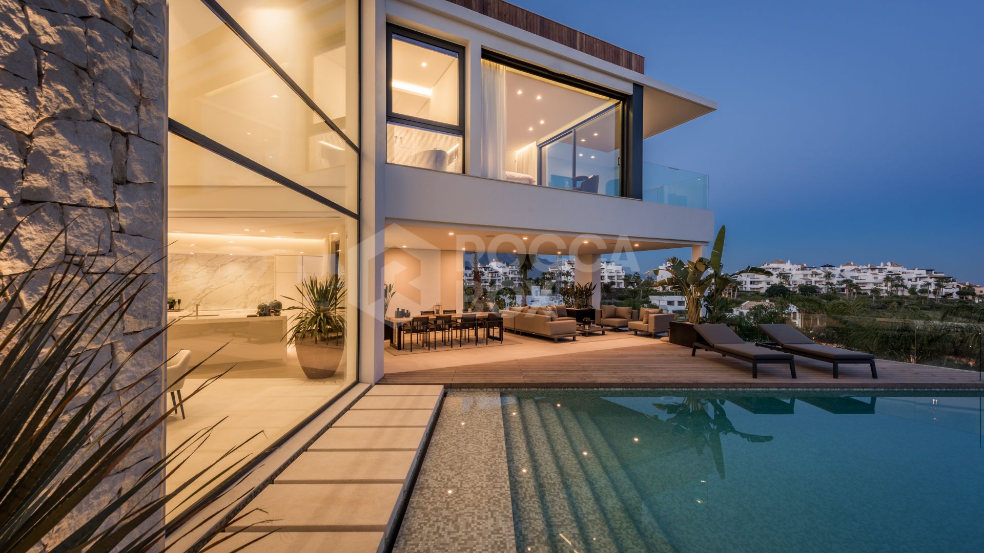 A SPECTACULAR 6 BEDROOM CONTEMPORARY VILLA WITH AMAZING VIEWS OF THE GOLF AND MEDITERRANEAN.