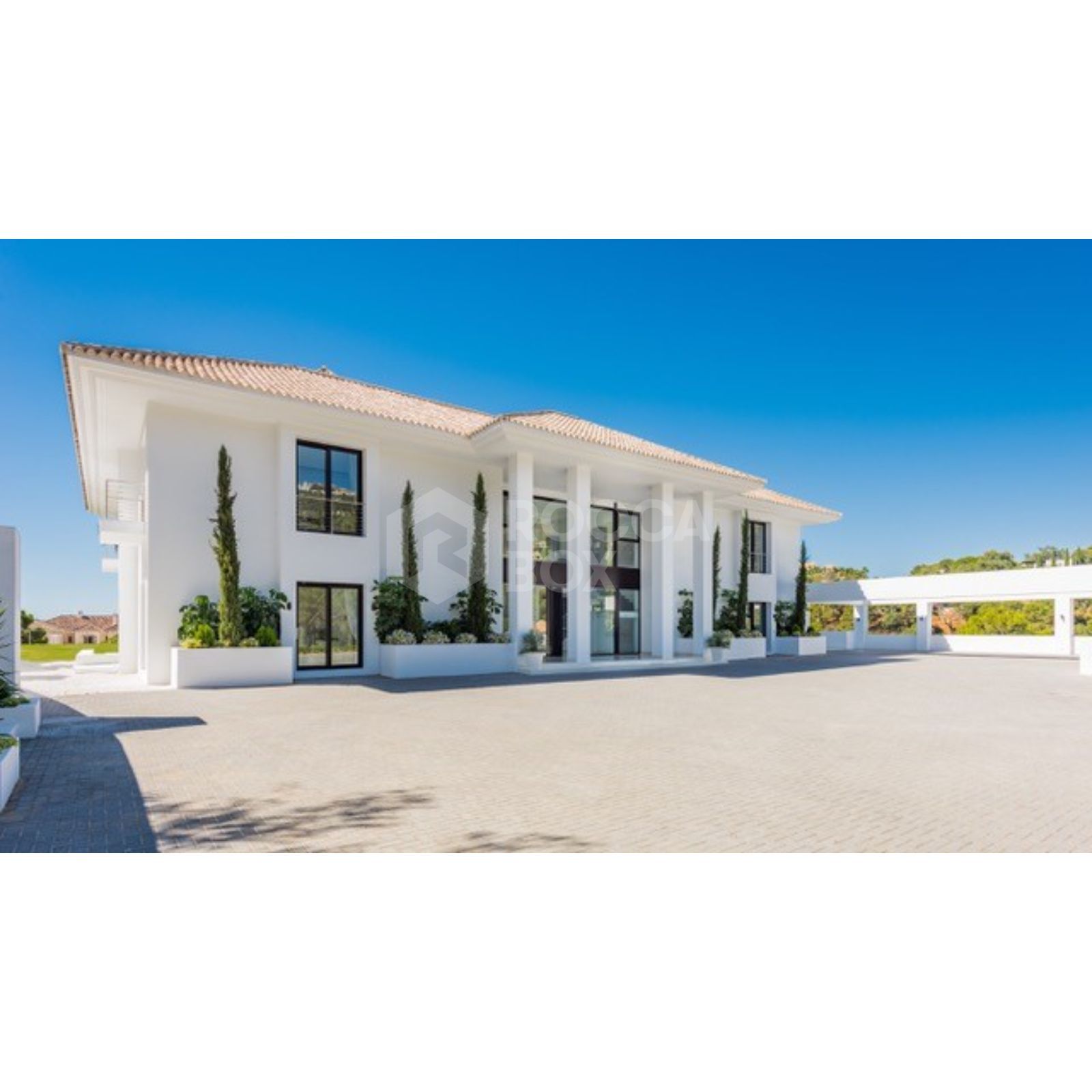 A rare opening exists to secure this villa for sale in La Zagaleta, Benahavis.