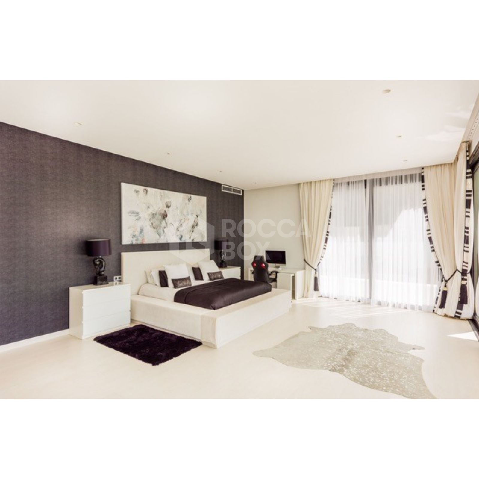 A rare opening exists to secure this villa for sale in La Zagaleta, Benahavis.