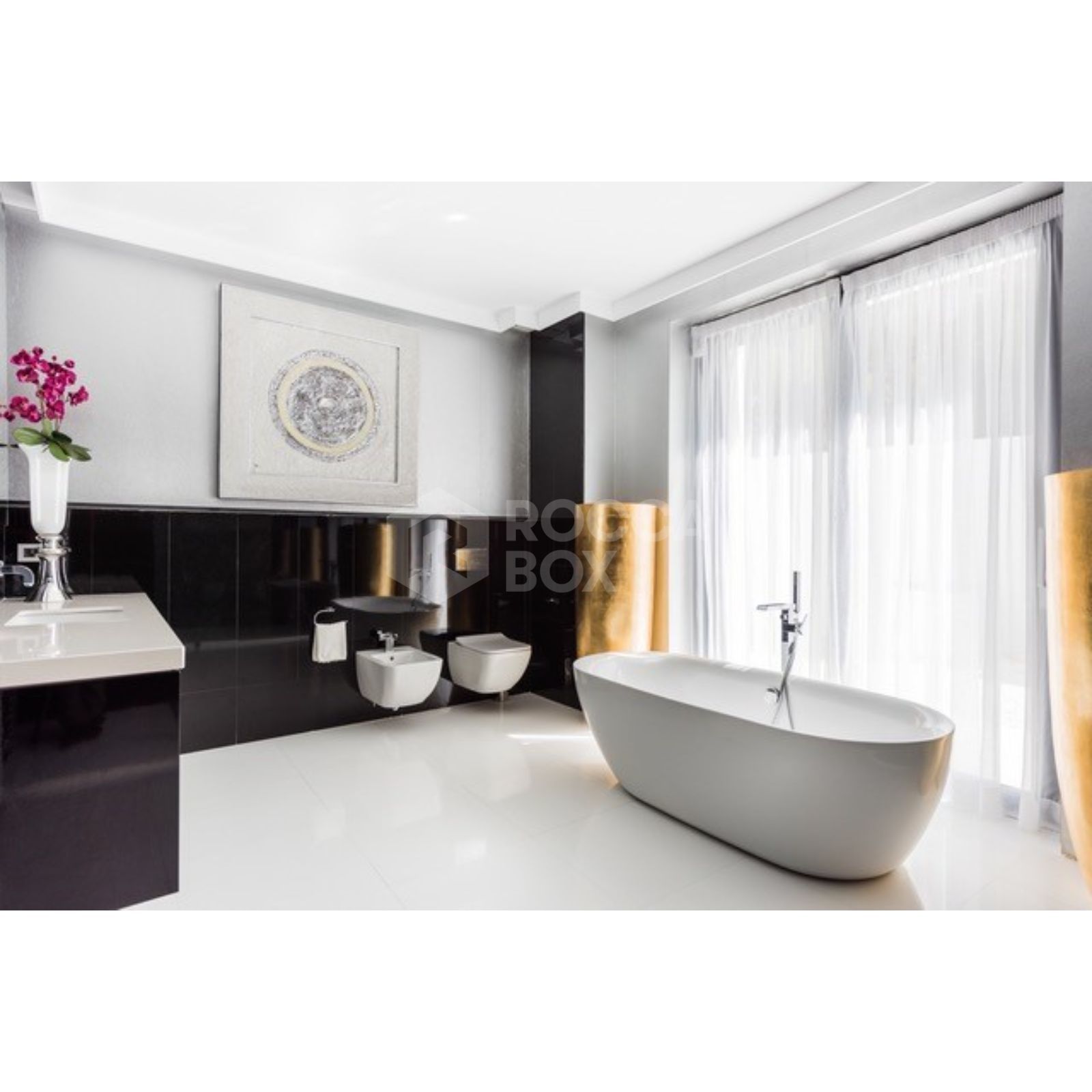 A rare opening exists to secure this villa for sale in La Zagaleta, Benahavis.