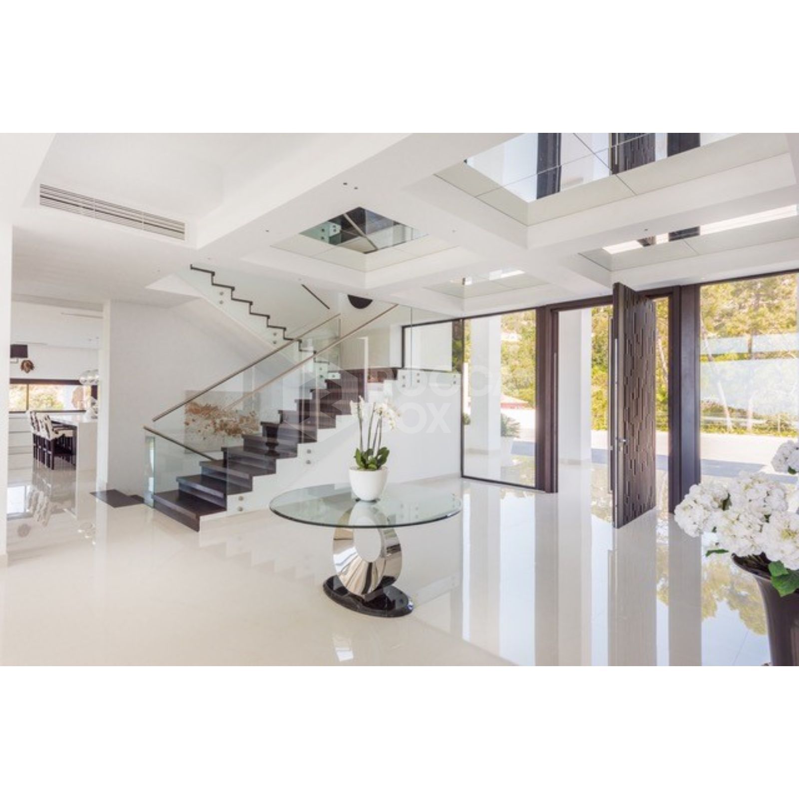 A rare opening exists to secure this villa for sale in La Zagaleta, Benahavis.
