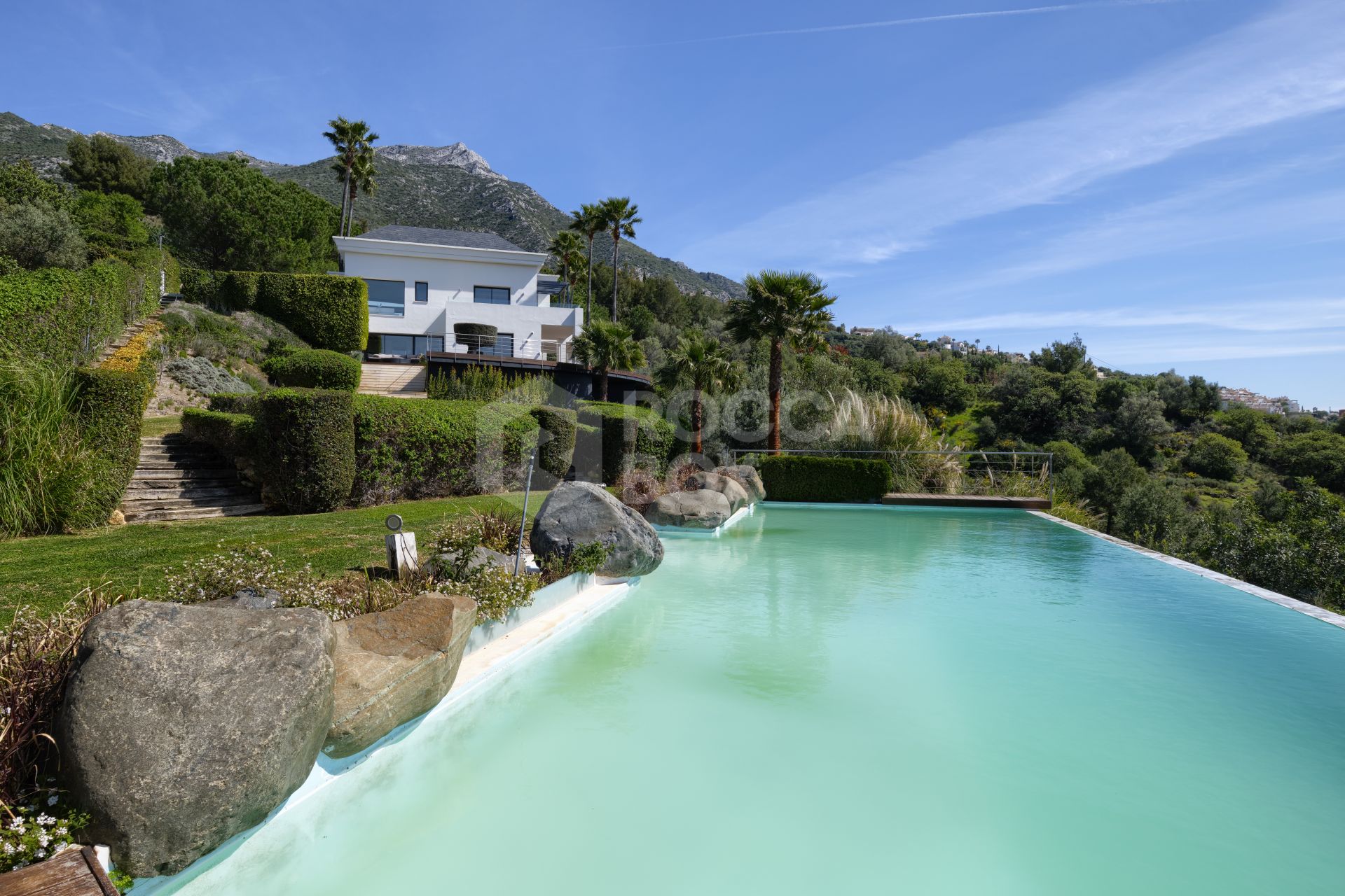 Contemporary secluded 5 bed villa in Istán