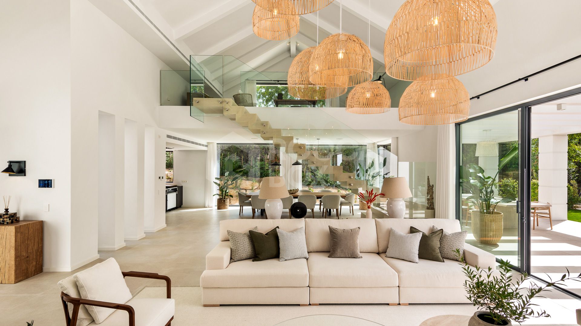 Spectacular Modern Design Villa: A Fusion of Elegance and Timeless Luxury