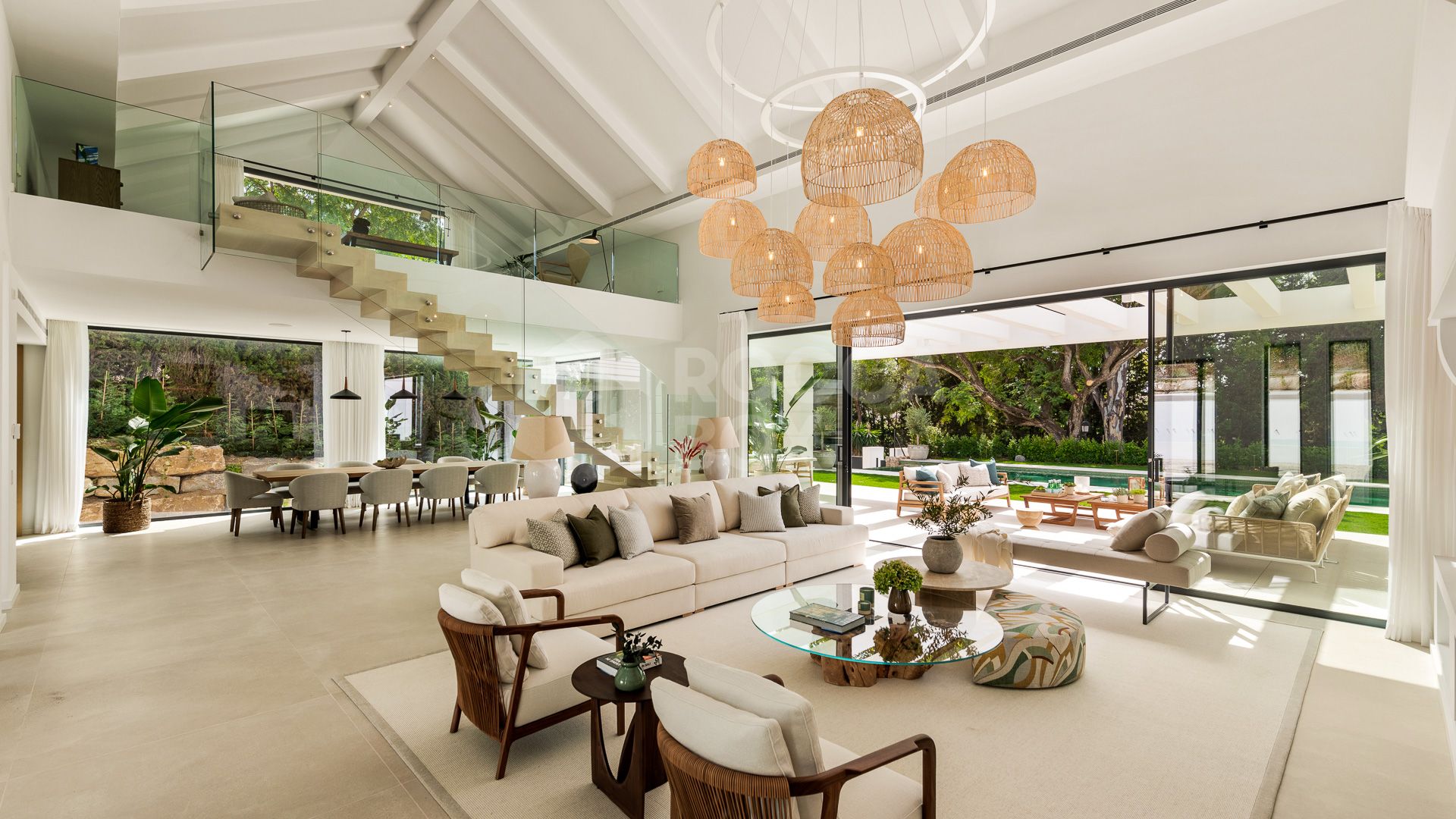 Spectacular Modern Design Villa: A Fusion of Elegance and Timeless Luxury