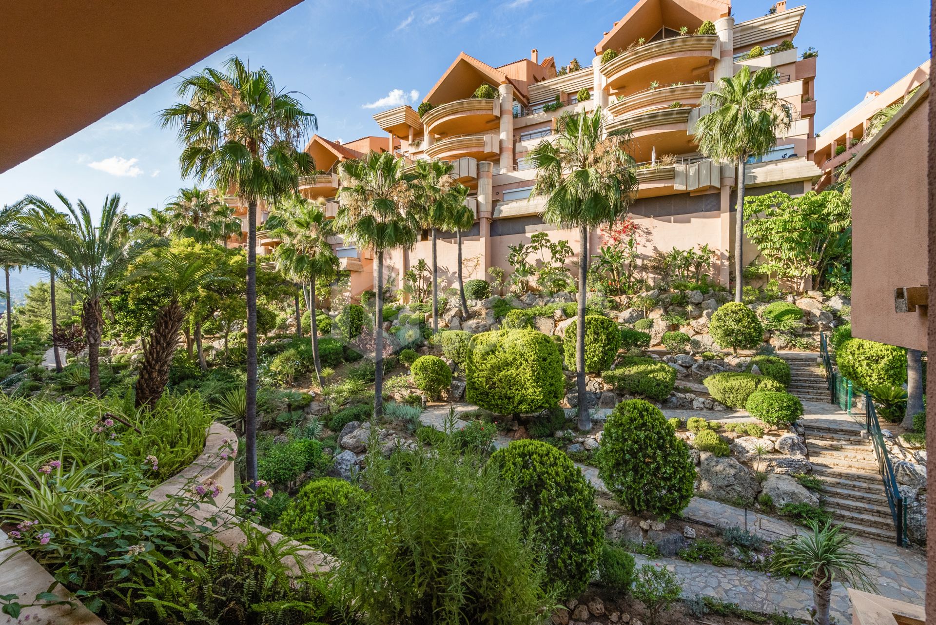 Luxury Apartment in Golf Club Marbella