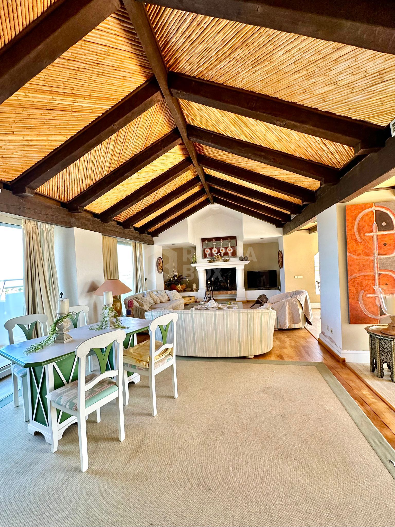 Stunning Penthouse with Mountain and Sea Views