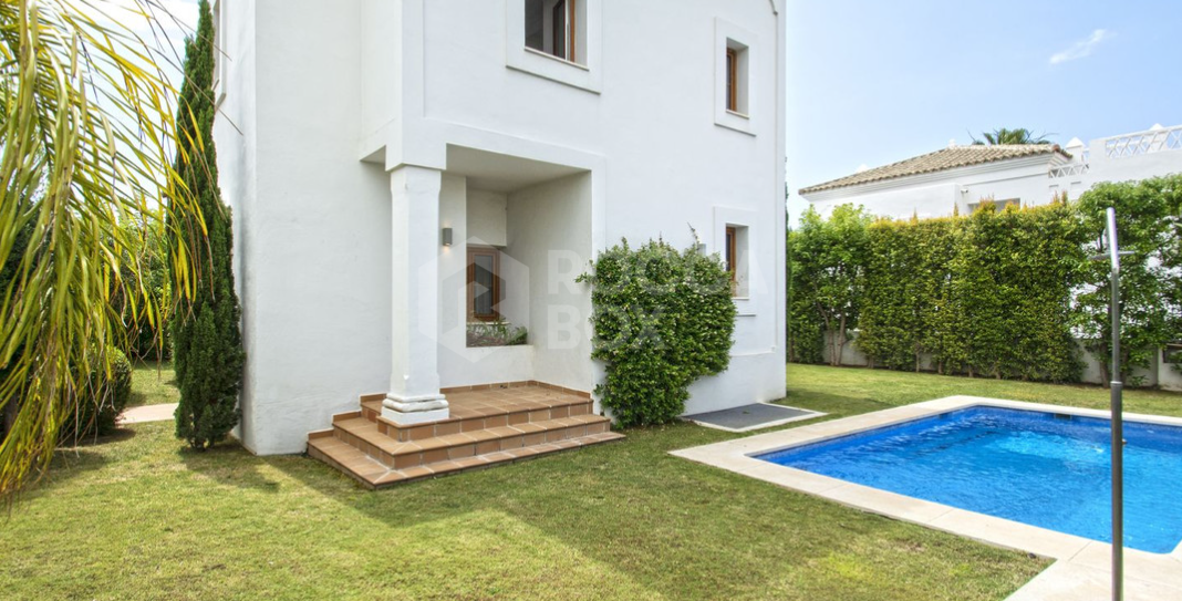 Villa with sea views, Marbella Northwest