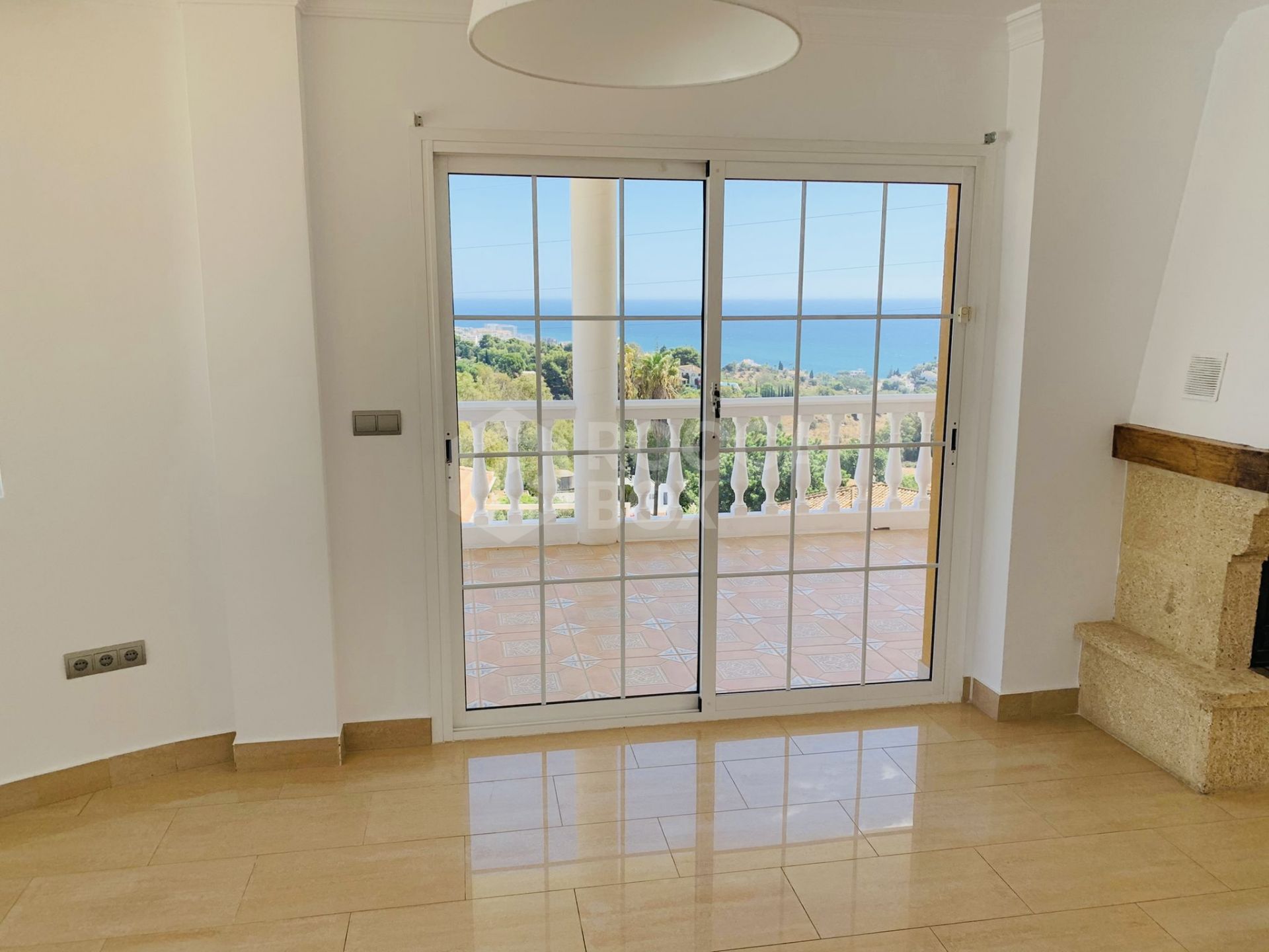 Villa with sea views in Benalmadena