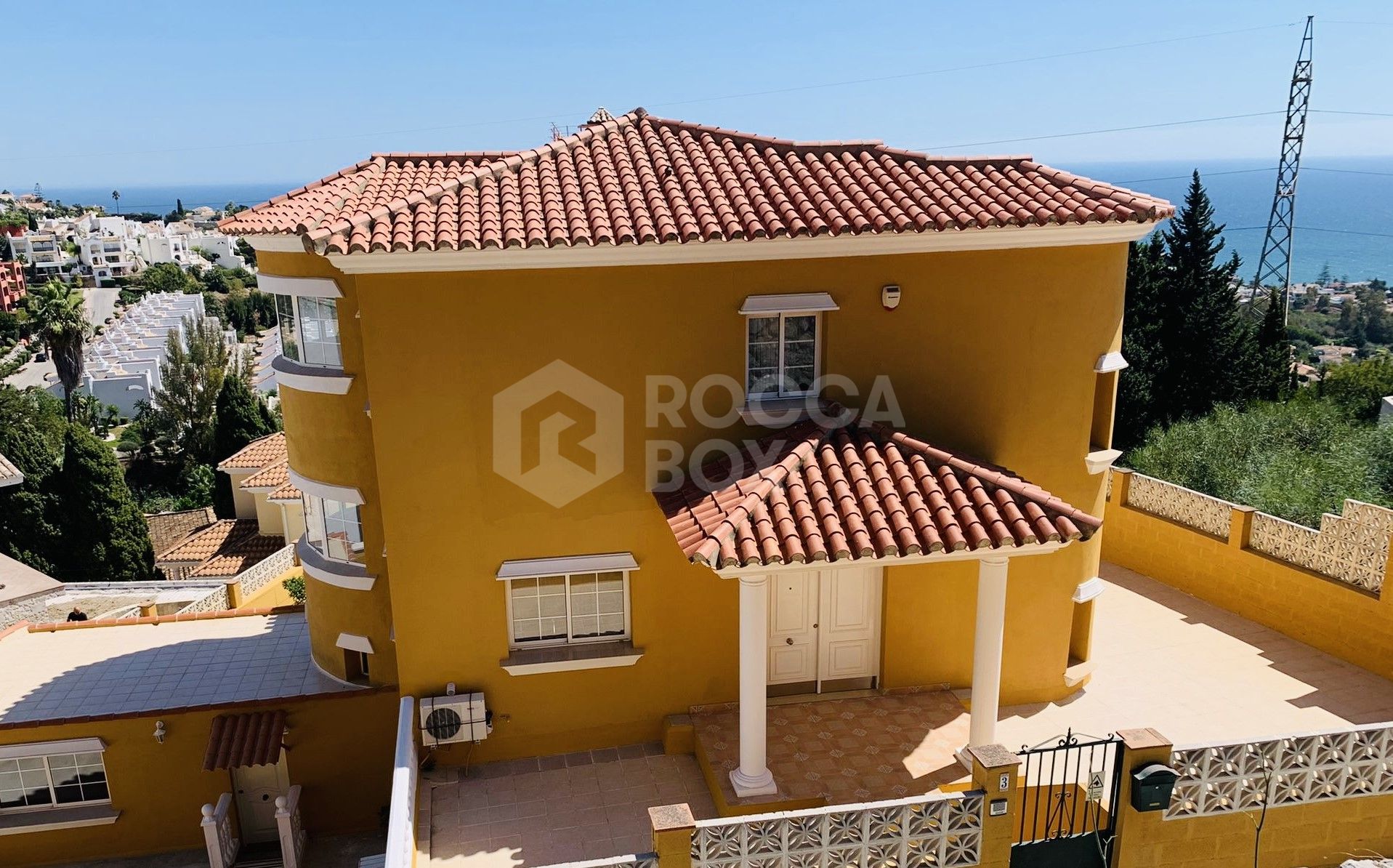 Villa with sea views in Benalmadena